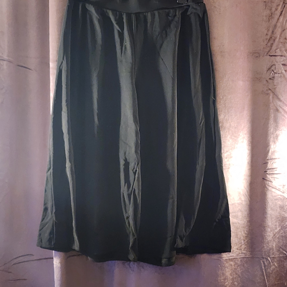 Briggs New York Elegant Black Capris